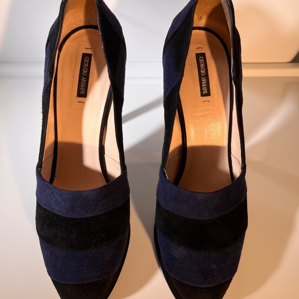 Giorgio Armani Womens "Nero+Blu" Heels Size 38